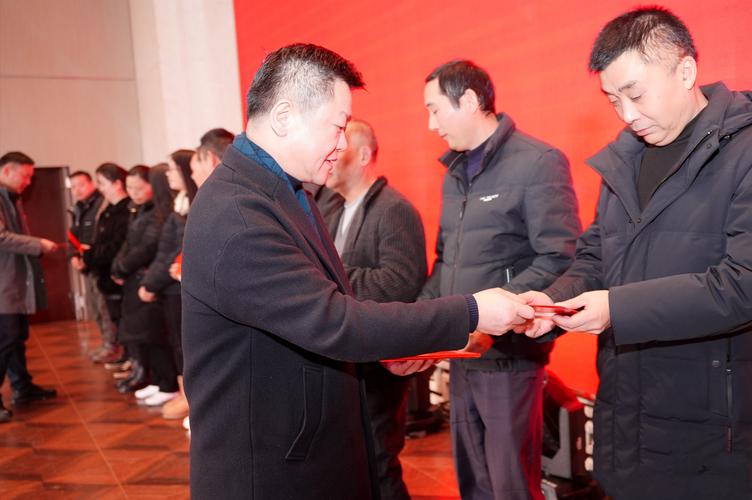 德阳市驻重庆返乡创业和劳务输出服务联络站举办了联谊会,慰问组一行