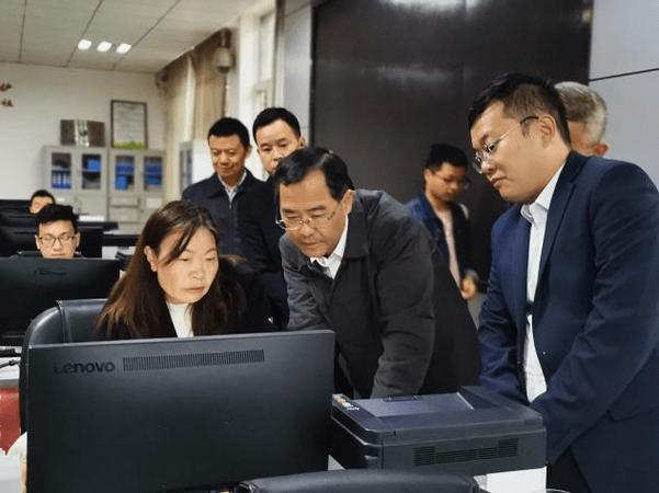 四川省劳务专合社社员参加工伤保险试点在广元青川启动